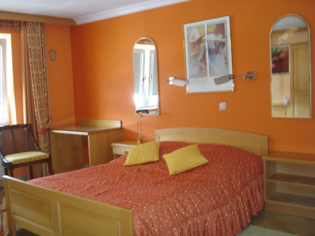 Charme - Hotel Lindenhof Weywertz Room photo
