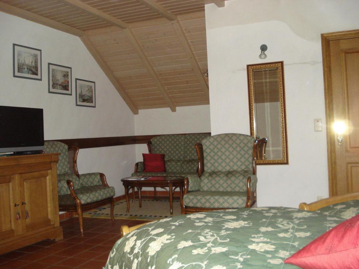 Charme - Hotel Lindenhof Weywertz Room photo