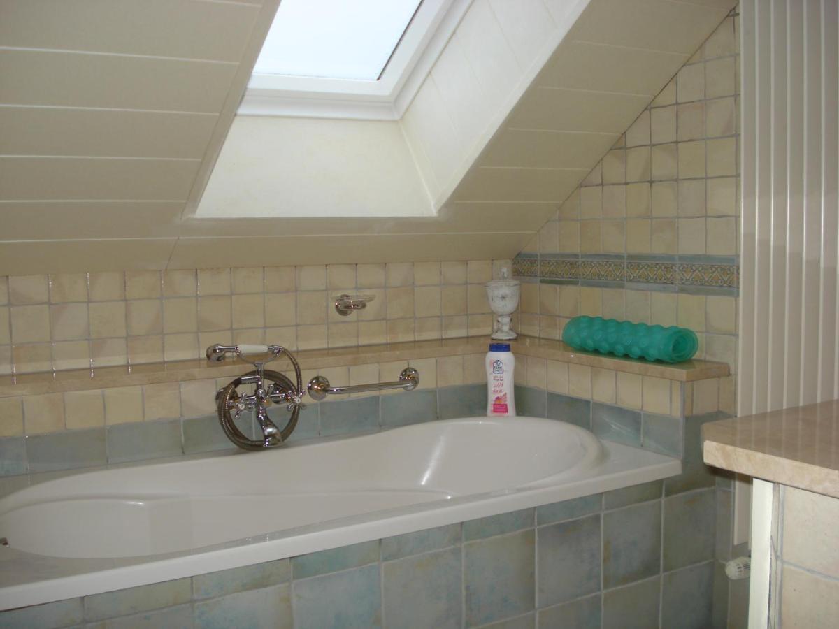 Charme - Hotel Lindenhof Weywertz Room photo